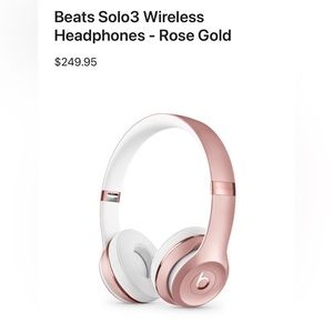 Beats Solo 3 headphones in the colour rose gold.